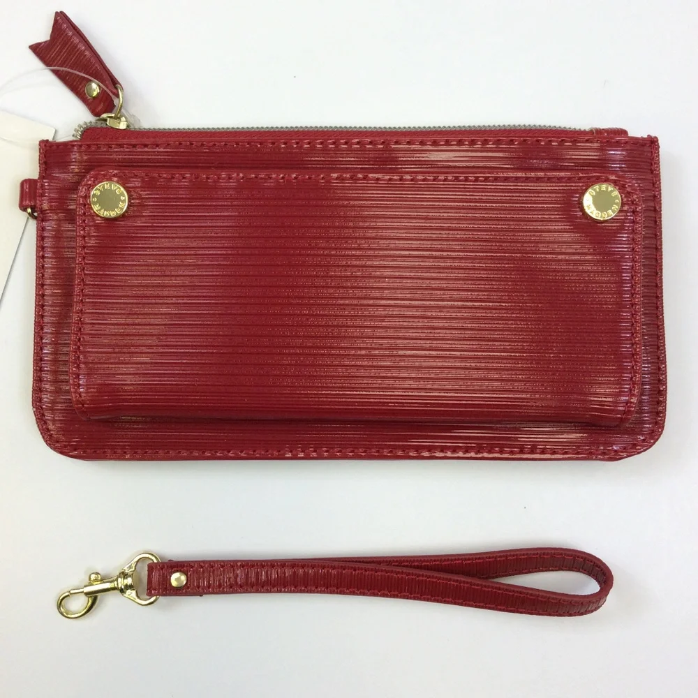 NWT Steve Madden Patent Wristlet
